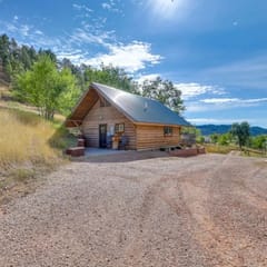 Black Hills Tiny Resort - Cabin