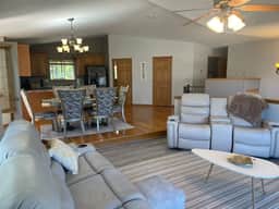 City View Pines Getaway - Image 5