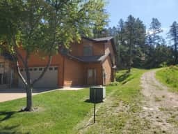 Hasselmann's Rushmore Retreat - Image 2