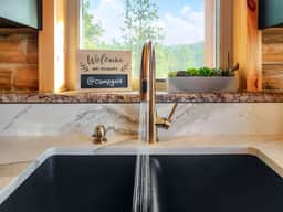 Luxury Camp Gold In Terry Peak - Image 4