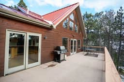 Royal Straight Cabin - Image 5