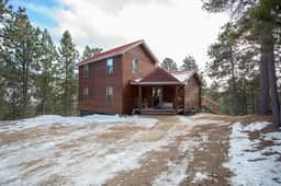 Royal Straight Cabin - Image 2