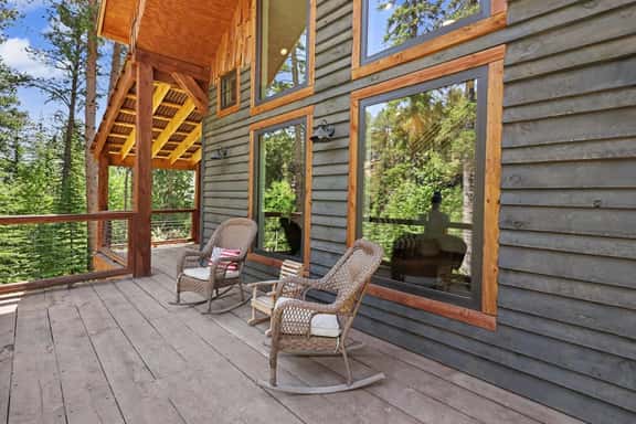 North Slope Lodge with Hot Tub! - Image 1