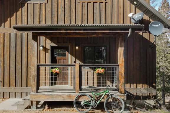 Ramblin' Rose at Terry Peak - Image 1