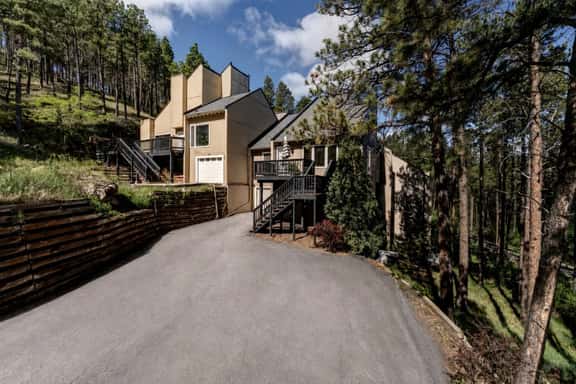 Tall Pines Getaway - Image 1