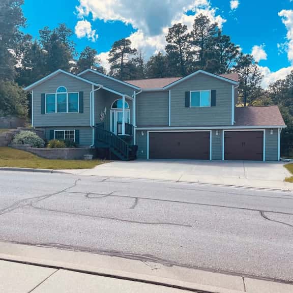 City View Pines Getaway - Image 1