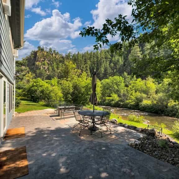 Hygge House on the Creek - Image 1