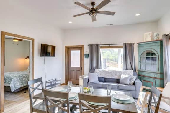 Black Hills Tiny Resort Modern Farm Side - Image 3