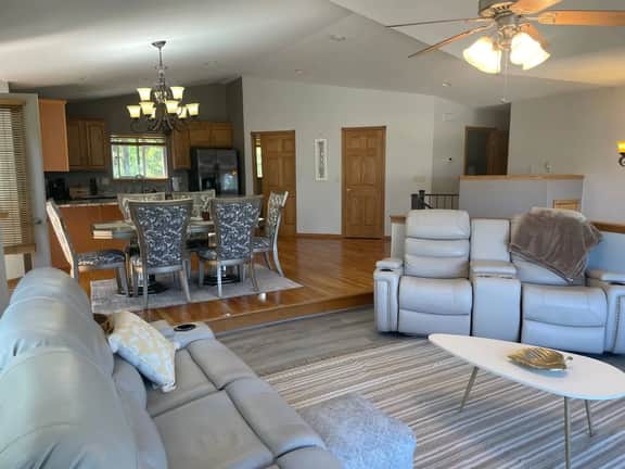 City View Pines Getaway - Image 5