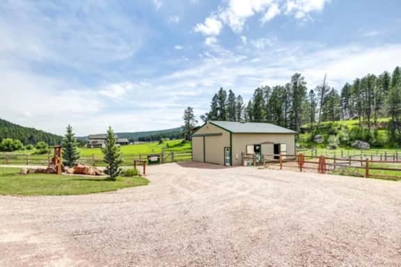 Crooked Creek Lodge - Image 2