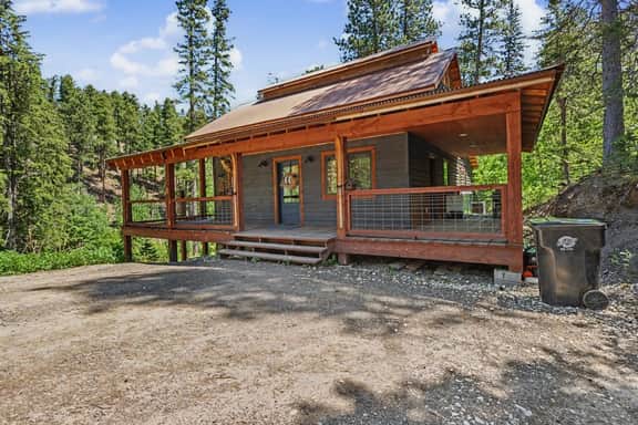 North Slope Lodge with Hot Tub! - Image 2