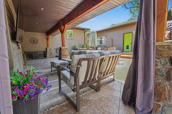 Special: Riva Ridge Retreat w/ Hot Tub - Image 3