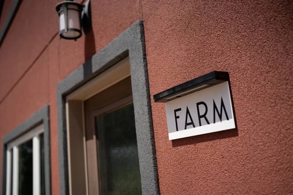 Black Hills Tiny Resort Modern Farm Side - Image 1