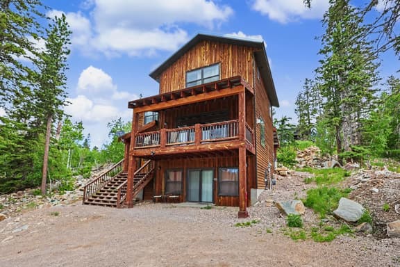 Dakota Sunset Lodge - Image 1