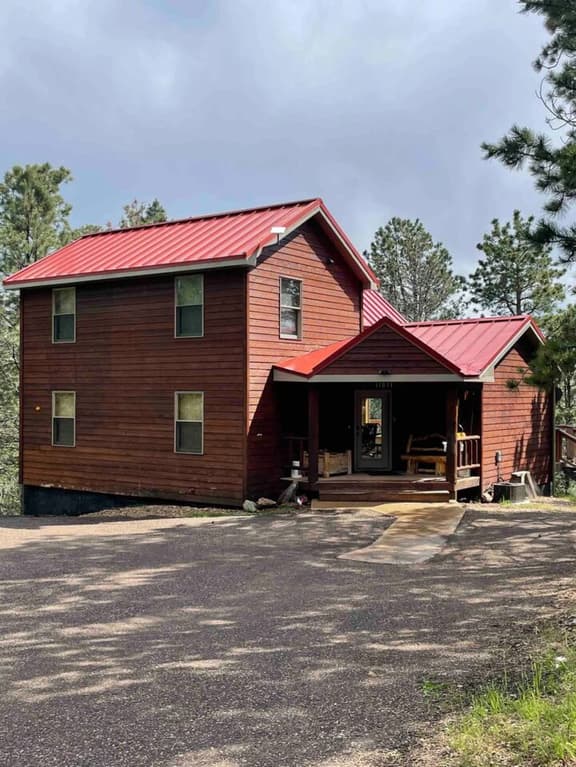 Royal Straight Cabin - Image 1