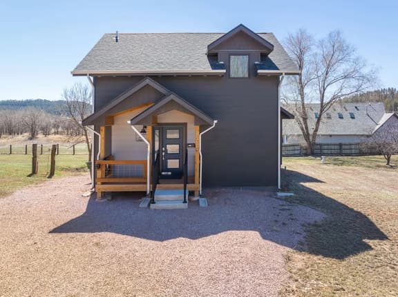 TEN18 Hideaway - Image 1