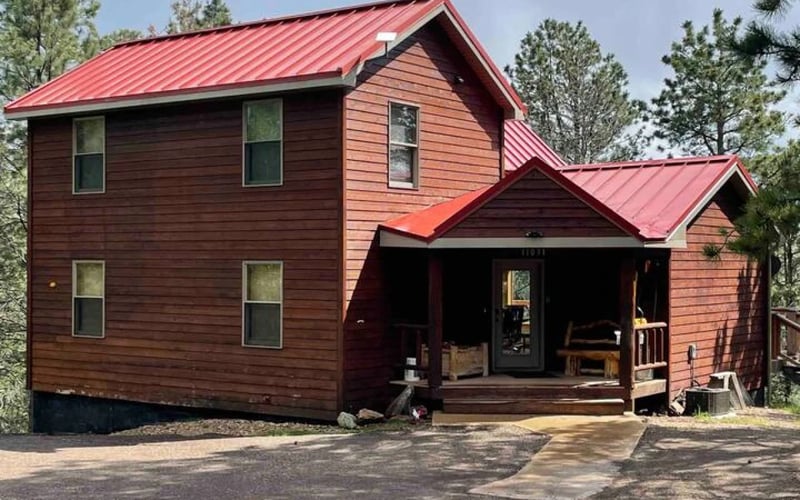 Royal Straight Cabin, red-roofed cabin in the pines, Lead SD